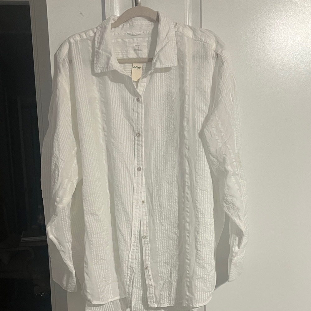 NWT AERIE White Textured Button-Down Shirt